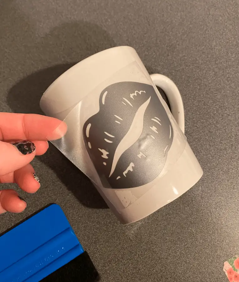 Making Personalized Mugs With Vinyl Craft Ily 